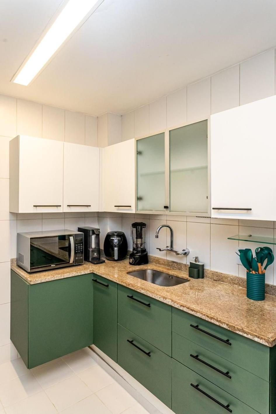 Apartamento Recem Decorado 2qts A 150m Da | Gc 50/101 *